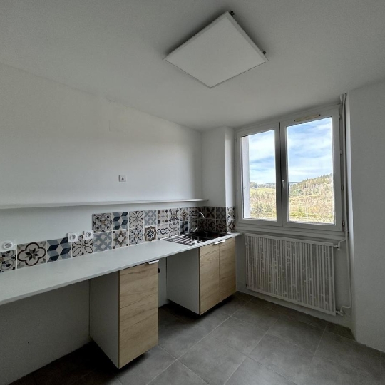  AGENCE IMMOBILIERE LANGONAISE : Apartment | LANGOGNE (48300) | 73 m2 | 98 000 € 