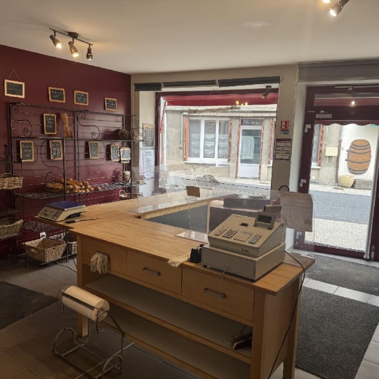  AGENCE IMMOBILIERE LANGONAISE : Local / Bureau | LE MONASTIER-SUR-GAZEILLE (43150) | 100 m2 | 66 000 € 
