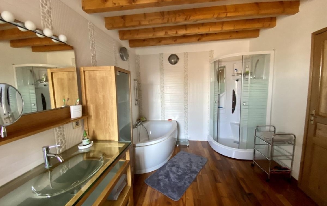 AGENCE IMMOBILIERE LANGONAISE : Maison / Villa | SAINT-HAON (43340) | 247 m2 | 190 000 € 