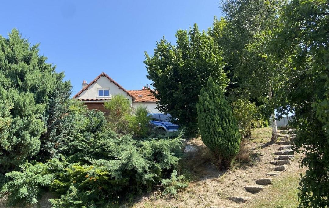 AGENCE IMMOBILIERE LANGONAISE : Maison / Villa | LANGOGNE (48300) | 223 m2 | 339 000 € 