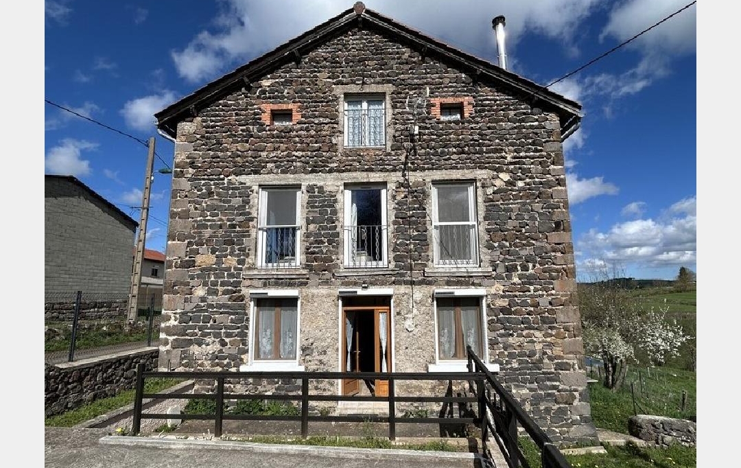 AGENCE IMMOBILIERE LANGONAISE : Maison / Villa | LANDOS (43340) | 218 m2 | 249 000 € 