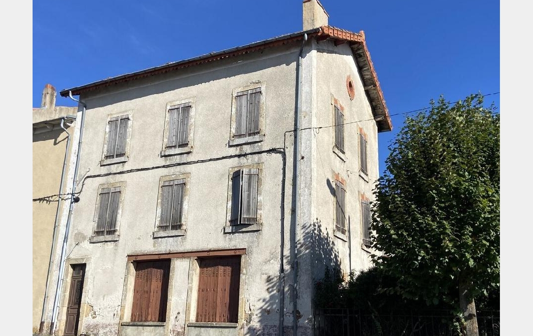 AGENCE IMMOBILIERE LANGONAISE : Building | PRADELLES (43420) | 165 m2 | 72 500 € 