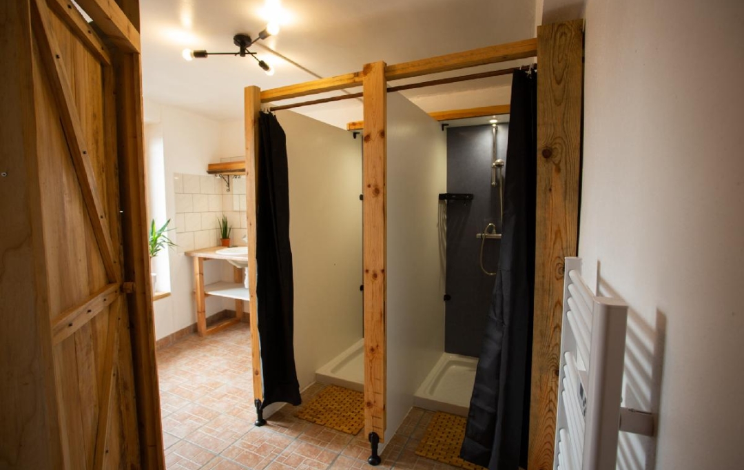 AGENCE IMMOBILIERE LANGONAISE : Local / Bureau | SAINT-ALBAN-SUR-LIMAGNOLE (48120) | 232 m2 | 283 000 € 