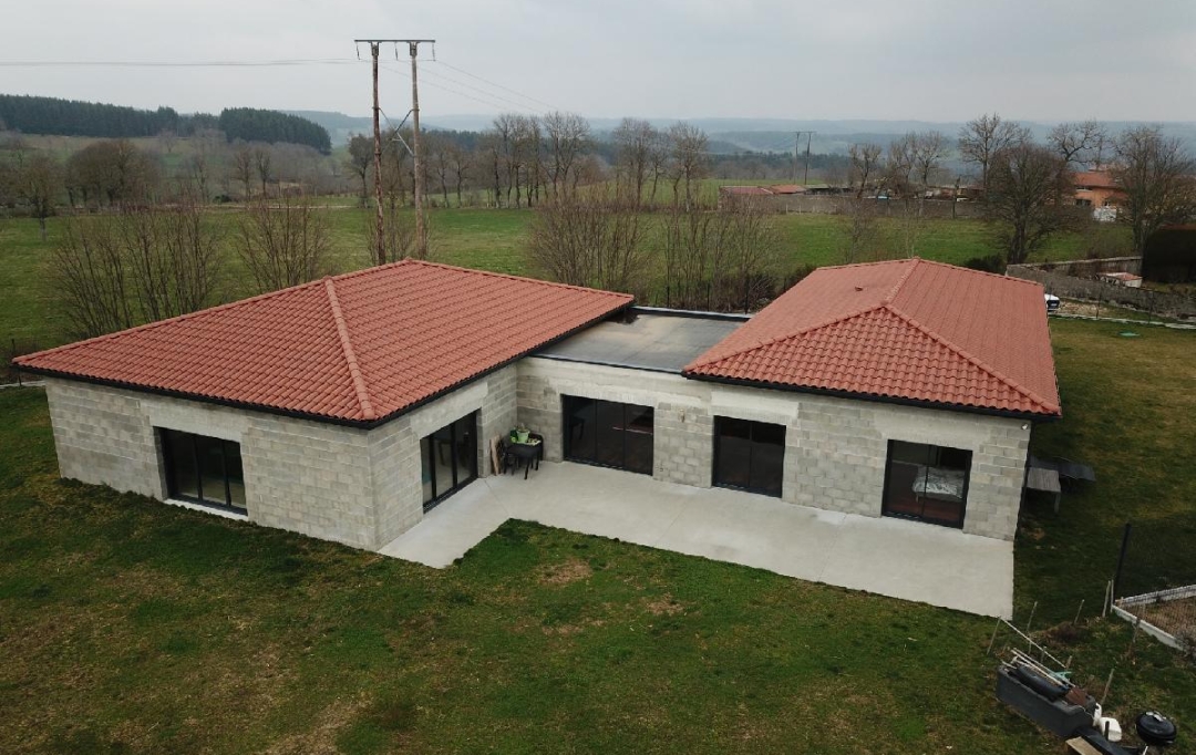AGENCE IMMOBILIERE LANGONAISE : Maison / Villa | BELLEVUE-LA-MONTAGNE (43350) | 250 m2 | 455 400 € 