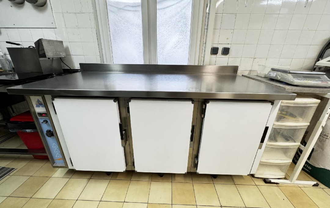 AGENCE IMMOBILIERE LANGONAISE : Local / Bureau | LE MONASTIER-SUR-GAZEILLE (43150) | 100 m2 | 66 000 € 
