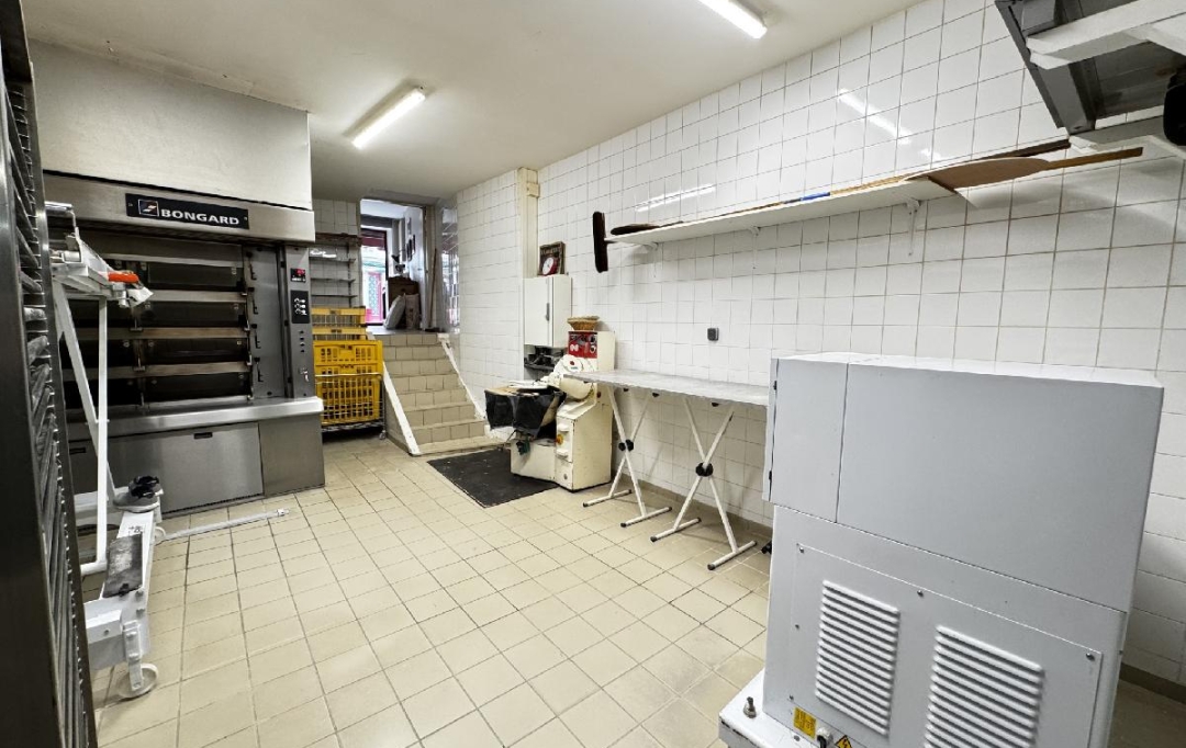AGENCE IMMOBILIERE LANGONAISE : Local / Bureau | LE MONASTIER-SUR-GAZEILLE (43150) | 100 m2 | 66 000 € 