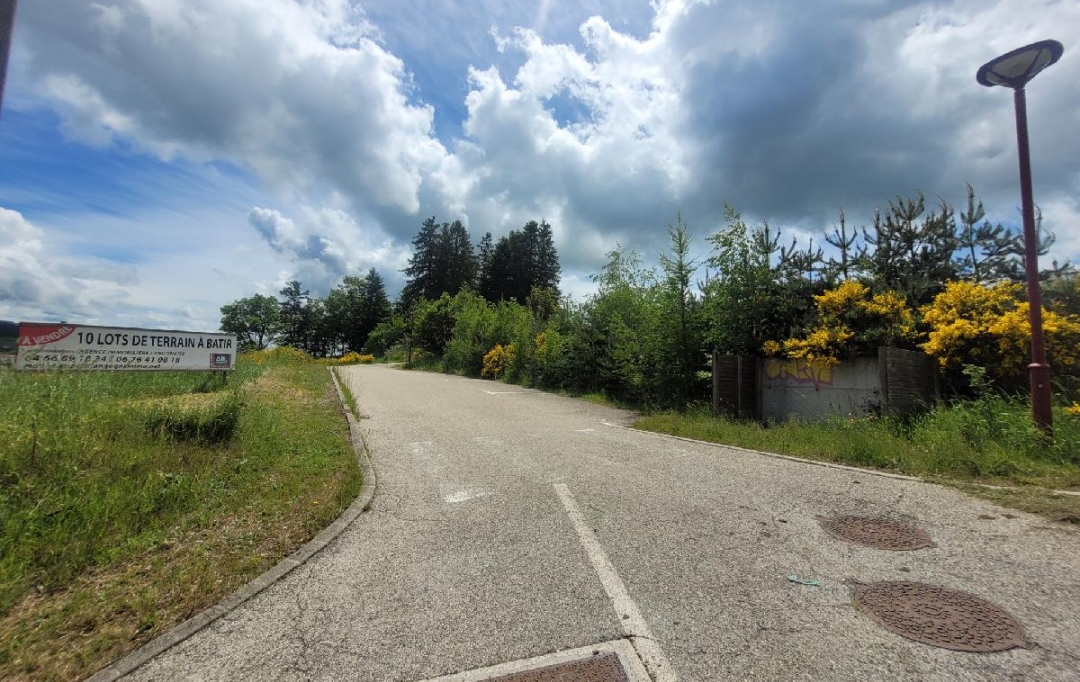 AGENCE IMMOBILIERE LANGONAISE : Terrain | LANGOGNE (48300) | 732 m2 | 34 940 € 